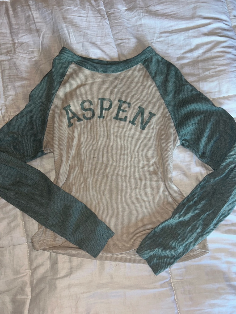 Pink Republic Raglan Tee - Green Aspen & Cream